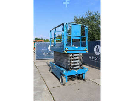 Piattaforme aeree a pantografo 2013  Genie GS4047 (4)