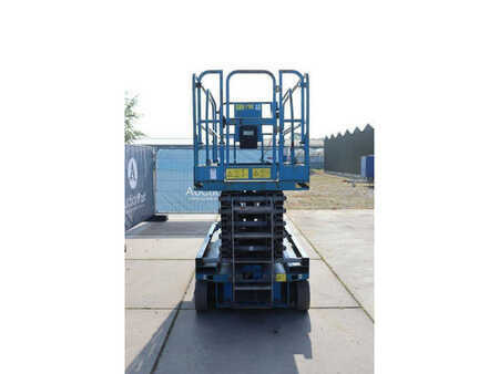 Piattaforme aeree a pantografo 2013  Genie GS4047 (8)
