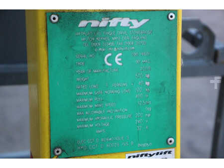 Piattaforme aeree trainabili 2008  Niftylift 90 MAC (15)
