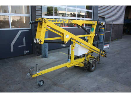Piattaforme aeree trainabili 2008  Niftylift 90 MAC (8)