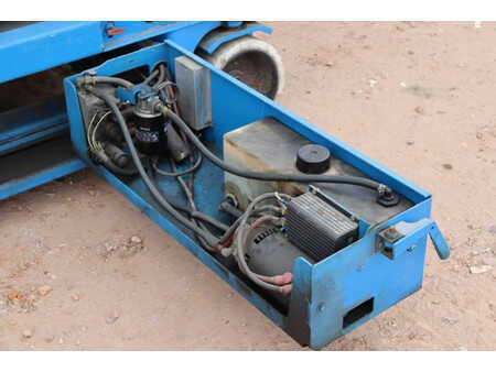 Scherenarbeitsbühne - Genie GS2632 (20)