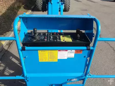 Teleskopická plošina 2012  Genie S-85 (5)