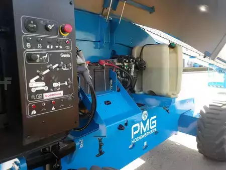 Teleskopická plošina 2012  Genie S-85 (7)
