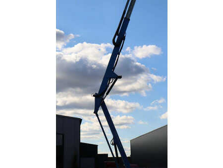 Podnośnik przegubowy 2012  Niftylift N120T (33)