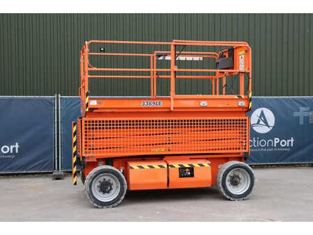 Scissor lift 2015  JLG 3369LE (1)