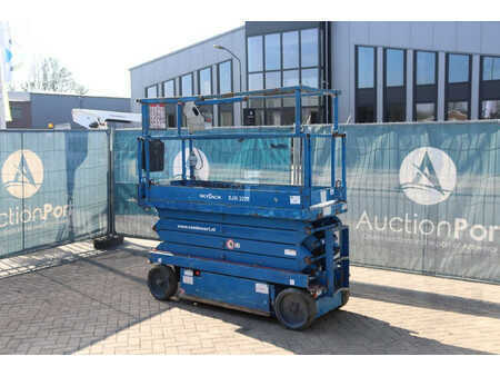 Scissor lift 2015  Skyjack SJIII 3226 (3)