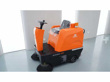 Pedestrian Sweeper 2024  Daewoo DAS 80 (1)