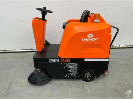 Pedestrian Sweeper 2024  Daewoo DAS 80 (3)