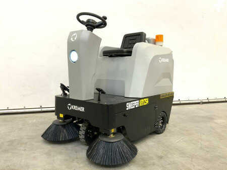 Pedestrian Sweeper 2024  Kremer KRYZS4 (1)