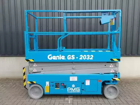 Levantamento tesoura 2018  Genie GS-2032 (1)