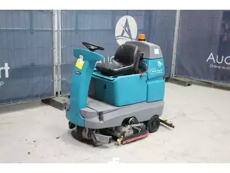 Automat na mokré drhnutí 2019  TENNANT T7+ (1)