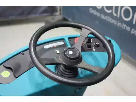 Automat na mokré drhnutí 2019  TENNANT T7+ (14)