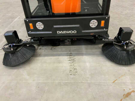 Pedestrian Sweeper 2024  Daewoo DAS100 (13)