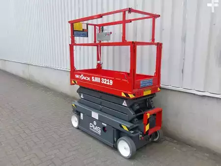 Levantamento tesoura 2018  Skyjack SJ3219 (3)