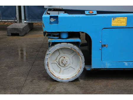Scissors Lifts 2015  Genie GS-4047 (11)