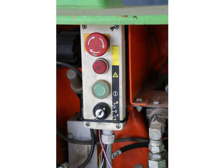 Articulating boom 2010  Niftylift HR12 NE (22)