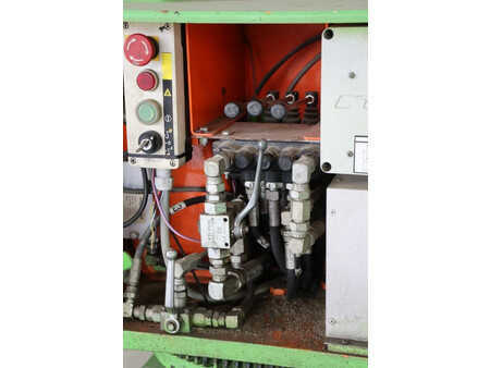 Articulating boom 2010  Niftylift HR12 NE (23)