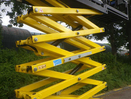 Scissor lift 2015  AIRO X12EN (9)