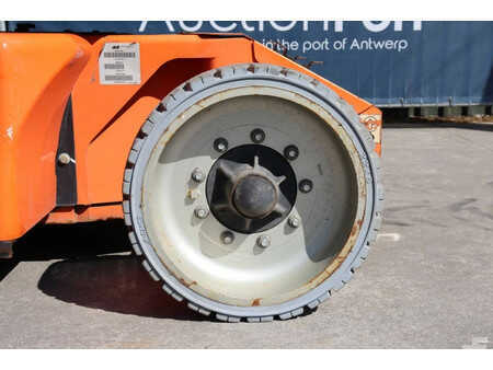 Piattaforme aeree articolate 2011  JLG E400AJPN (15)