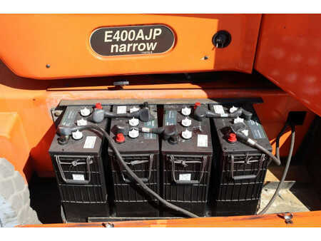 Piattaforme aeree articolate 2011  JLG E400AJPN (16)