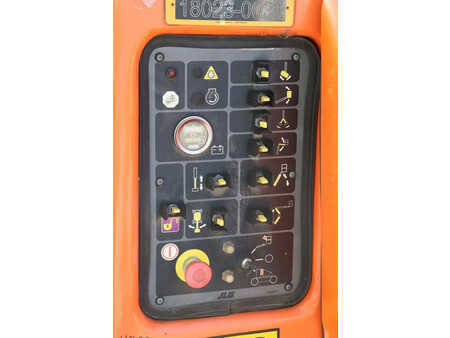 Piattaforme aeree articolate 2011  JLG E400AJPN (18)