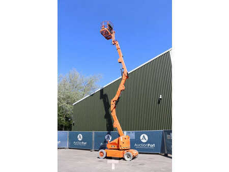 Piattaforme aeree articolate 2011  JLG E400AJPN (22)