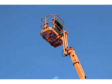 Piattaforme aeree articolate 2011  JLG E400AJPN (23)