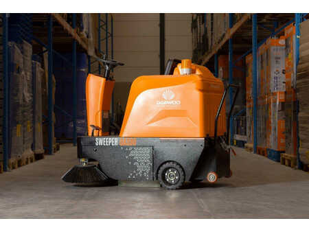 Kehrmaschine 2024  Daewoo Das80 Zit (12)