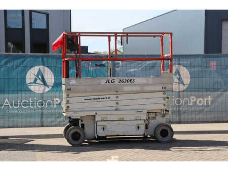 Scherenarbeitsbühne 2014  JLG 2630ES (1)