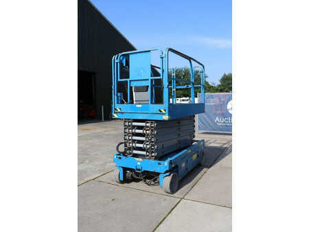 Scissors Lifts 2013  Genie GS4047 (6)