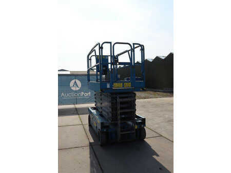 Scissors Lifts 2013  Genie GS4047 (7)