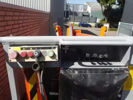 Csukló munka emelvény 2016  Niftylift 170HAC (4)