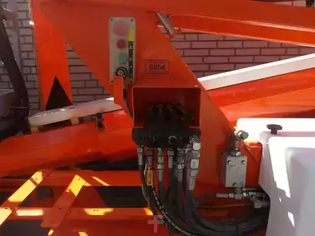 Csukló munka emelvény 2016  Niftylift 170HAC (5)