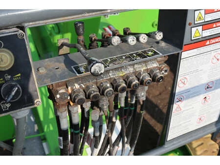 Piattaforme aeree articolate 2007  Niftylift HR 12 DE (15)