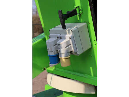 Piattaforme aeree articolate 2007  Niftylift HR 12 DE (16)