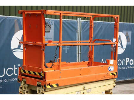 Scissor lift 2015  JLG 1930ES (9)