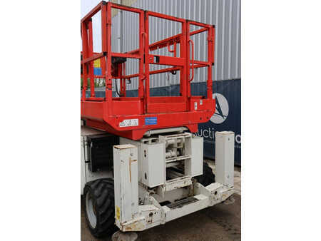 Piattaforme aeree a pantografo 2013  Genie GS-2669 (19)