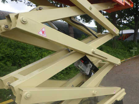 Scissor lift 2020  JLG 2032ES (9)