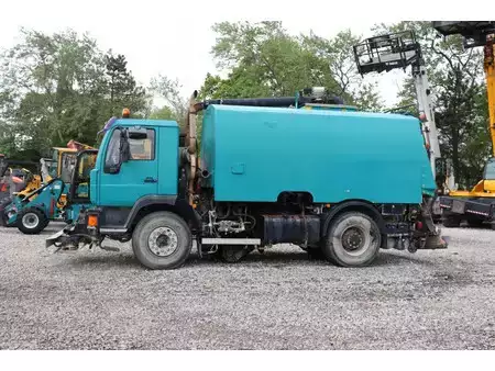 Veegmachine 2005  MAN VIAJET 7 R/HS (1)