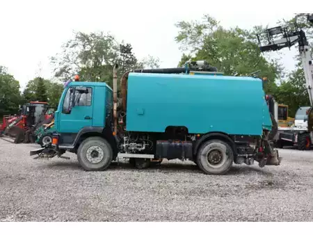 Veegmachine 2005  MAN VIAJET 7 R/HS (2)
