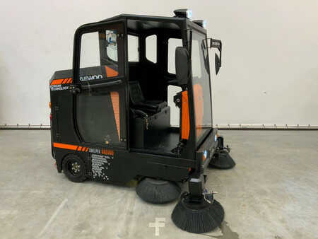 Zamiatarka 2024  Daewoo DAS100 (1)