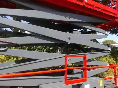 Levantamento tesoura 2015  Skyjack SJ9250 (9)