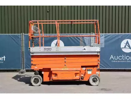 Scissors Lifts 2010  JLG 3246ES (2)