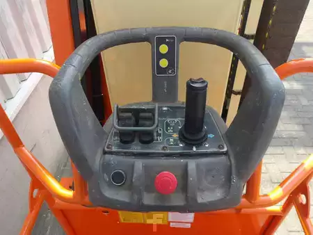 Ostatní 2016  Grove-Manlift 8E (5)