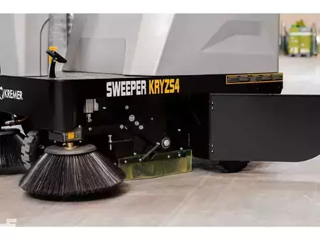 Pedestrian Sweeper 2025  Kremer KRYZS4 Zit (13)