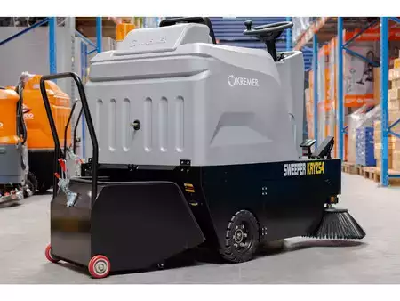 Pedestrian Sweeper 2025  Kremer KRYZS4 Zit (3)