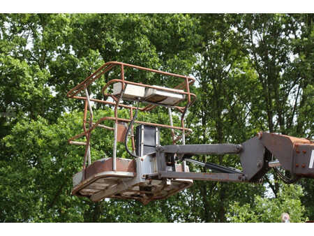 Podnośnik przegubowy 2007  Manitou 120 AETJC (19)