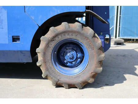 Piattaforme aeree a pantografo 2001  Genie GS2668 (10)