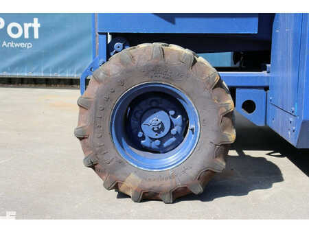 Piattaforme aeree a pantografo 2001  Genie GS2668 (9)