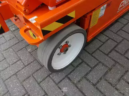 Piattaforme aeree a pantografo 2015  Skyjack SJ4626 (4)